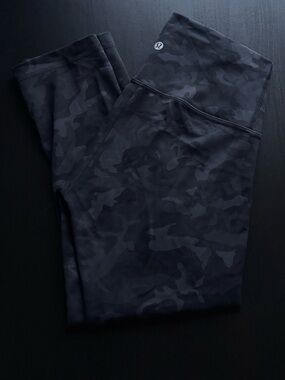Lululemon Wunder Train High Rise Crop 21” *Everlux